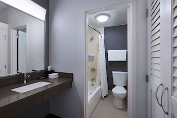 Room, 2 Queen Beds
