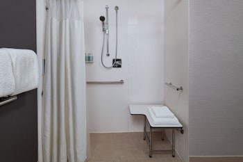Room, 2 Queen Beds (Hearing Accessible)
