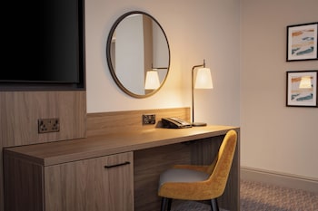 Suite, 1 King Bed with Sofa bed