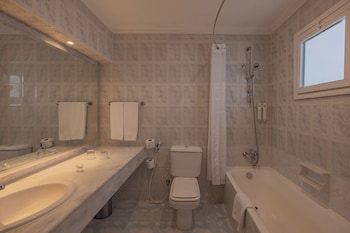 Superior Room, Pool View (Queen or Twin)