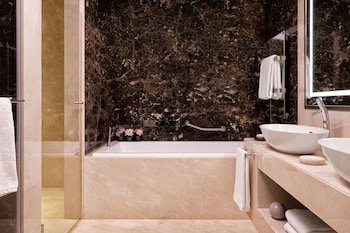 Panoramic Suite, 1 King Bed (View)
