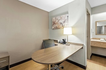 Superior Room, 1 King Bed, Accessible (Smoke Free)