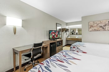 Deluxe Room, 2 Double Beds (Smoke Free)
