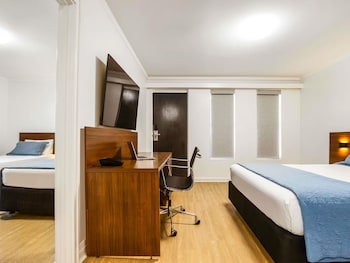 Family Room, Multiple Beds