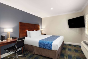 Standard Room, 1 King Bed