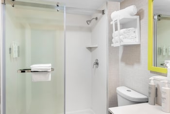 Suite, 1 King Bed, Microwave