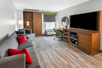 Suite, 1 King Bed, Microwave