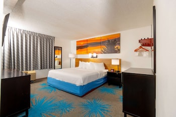 Studio Suite, 1 King Bed, Non Smoking
