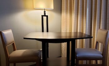 Comfort Room, 2 Queen Beds, Kitchenette
