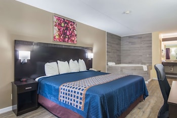 Suite, 1 King Bed, Smoking