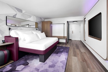 Premium Room, 1 King Bed