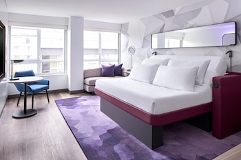 Room, 1 King Bed, Accessible (Mobility & Hearing, Roll-In Shower)