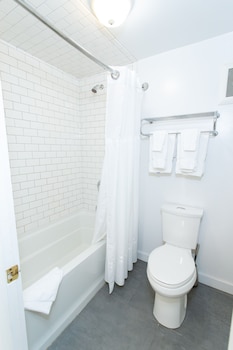 One Bedroom Resort Home 463