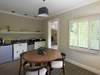 Moss Glen Suite