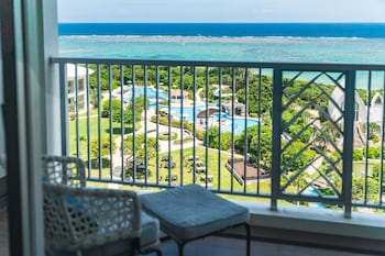 Premium Room, 2 Twin Beds, Corner (Ocean Wing)
