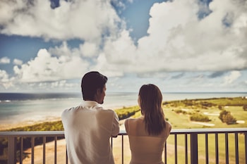 Club Room, 2 Twin Beds, Ocean View (High Floor)