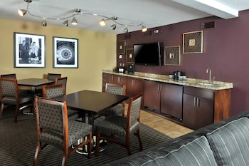 Suite, 1 King Bed, Microwave (Custom)
