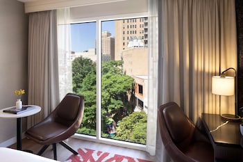 Room, 2 Queen Beds, River View