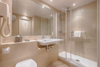 Club Twin Room