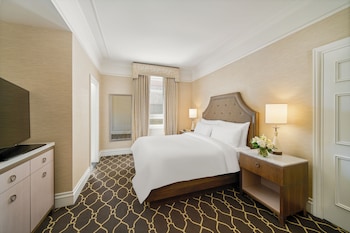 Palliser Suite, 1 Bedroom, City or Courtyard View