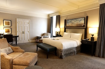 Room, 1 King Bed, Non Smoking (Fairmont Gold King)