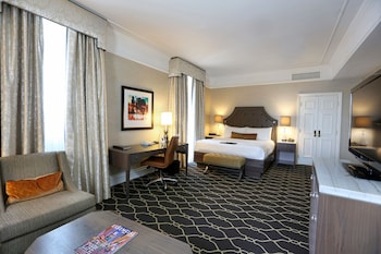 Signature Room, 1 King Bed, Non Smoking
