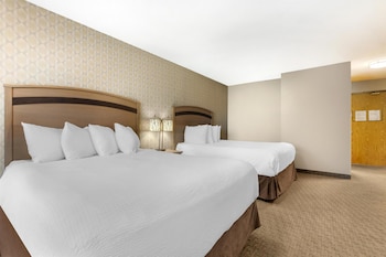 Standard Room, 2 Queen Beds, Non Smoking, Refrigerator & Microwave (Pet Friendly)