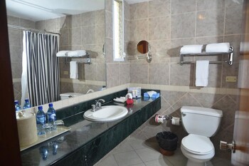Room, 2 Queen Beds, Non Smoking, Ocean View