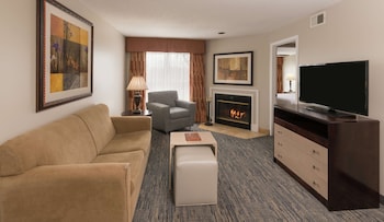 One King Bed, Non-Smoking, with Fireplace