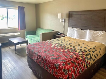 Suite, 1 Queen Bed with Sofa bed, Non Smoking