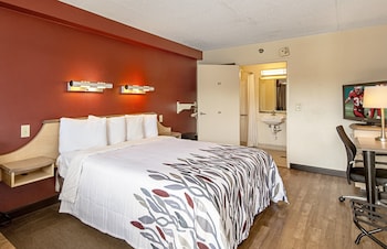 Deluxe Room, 1 King Bed, Accessible (Roll-In Shower, Smoke Free)