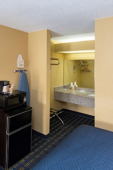 Standard Double Room, 2 Double Beds, Smoking