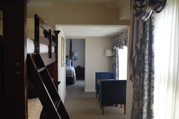 Family Bunk Bed Suite