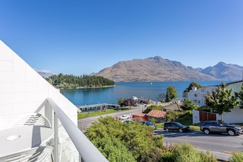Suite, 1 Bedroom, Lake View