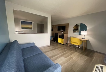 Standard Room, 1 King Bed