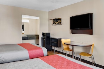 Deluxe Room, 2 Double Beds, Non Smoking, Refrigerator & Microwave