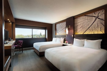 Room, 2 Queen Beds (Mobility Accessible, Roll-in Shower)