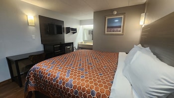 Room, 1 King Bed, Smoking (Refrigerator & Microwave)