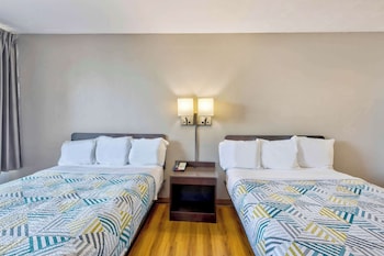 Deluxe Room, 2 Double Beds, Non Smoking, Refrigerator & Microwave