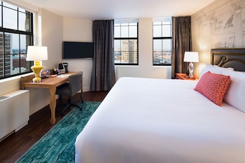 Standard Room, 1 King Bed