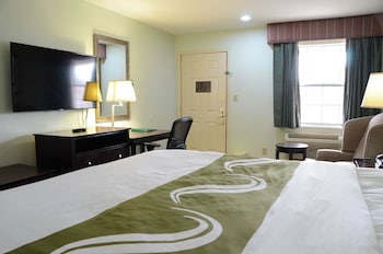 Standard Room, 1 King Bed, Smoking