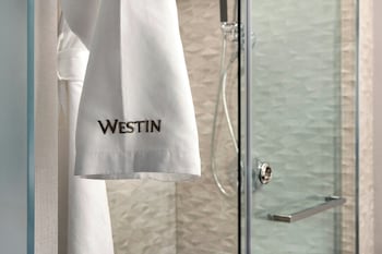 Luxury Studio Suite, 1 King Bed, Lake View