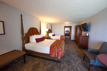 Suite, 1 Twin Bed, Accessible, Poolside (with Sofabed)
