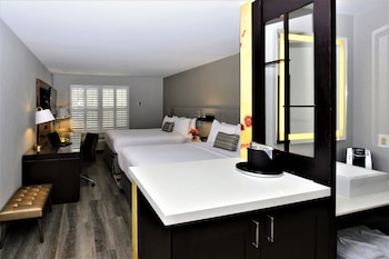 Standard Room, 2 Queen Beds, Accessible (Roll-In Shower)