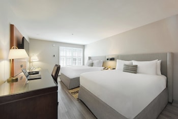 Standard Room, 2 Queen Beds, Accessible (Roll-In Shower)