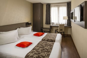 Comfort Room, 2 Twin Beds, Non Smoking, Hill View