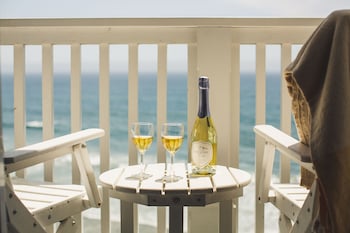 Suite, Multiple Beds, Oceanfront (Pet-Friendly)