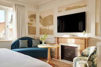 Premium Neptuno View Room with 1 King Bed