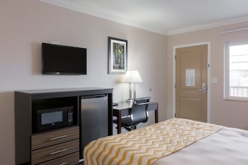 Standard Room, 1 King Bed, Non Smoking