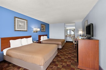 Room, 2 Queen Beds, Smoking